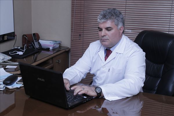 دکتر عباس بهراد متخصص ارتوپدي در تهران